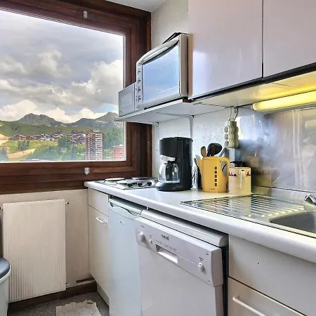 Apartment 2 Pieces Avec Balcon A La Plagne, 100m Des Pistes - Fr-1-455-144 La Plagne