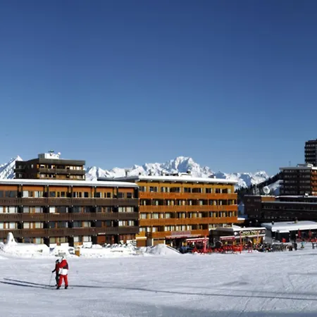 2 Pieces Avec Balcon A La Plagne, 100m Des Pistes - Fr-1-455-144