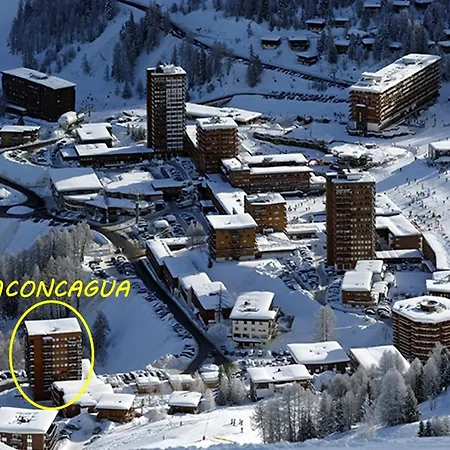 Apartment 2 Pieces Avec Balcon A La Plagne, 100m Des Pistes - Fr-1-455-144